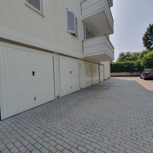 1cb3d0b4-4d0a-470d-93d5-3e8f0ada4b18